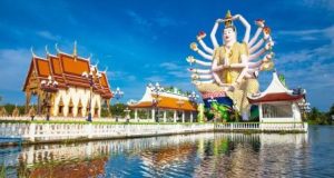 Храм Плай Лаем Таиланд