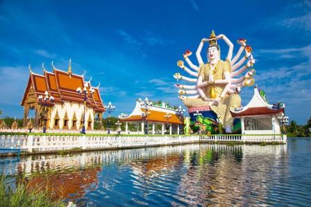 Храм Плай Лаем Таиланд
